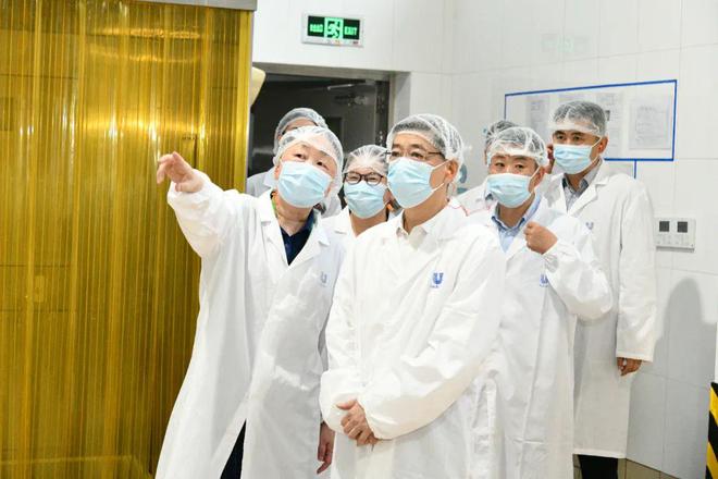 PG平台 电子扎实推动企业向安全、环保、稳增长发展 刘健赴企业调研(图2)